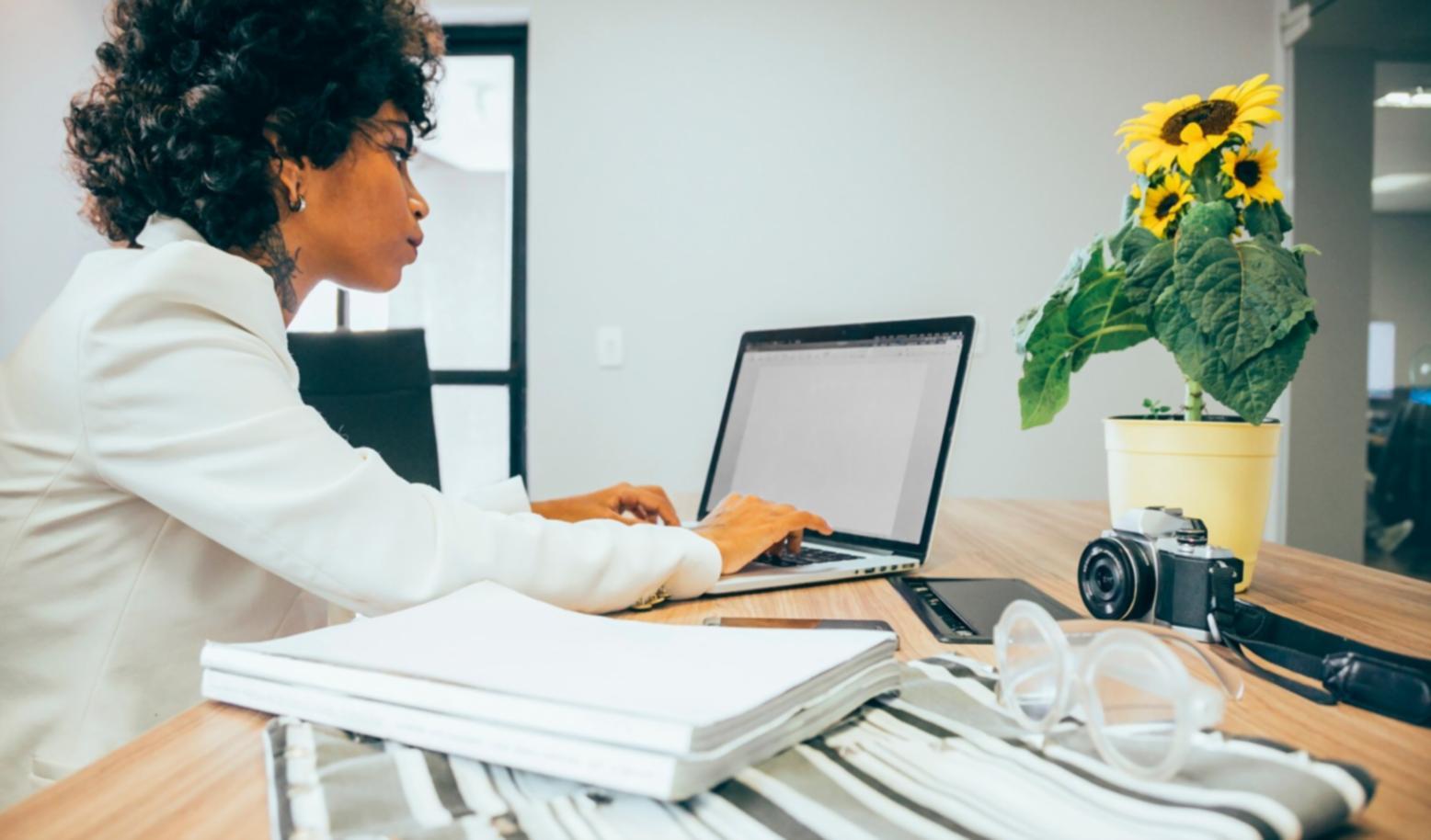 Session de formation avec analyse de documents financiers